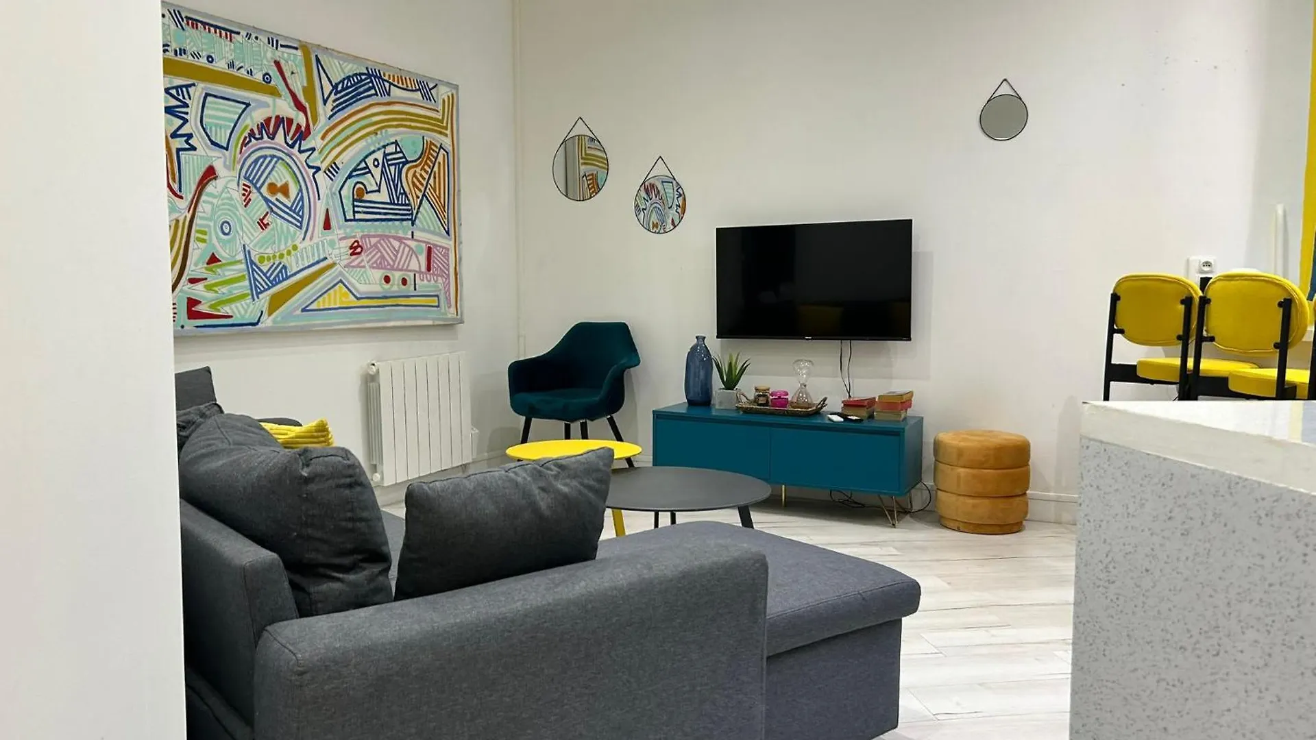 Modern Apartment - Batignolles Paris