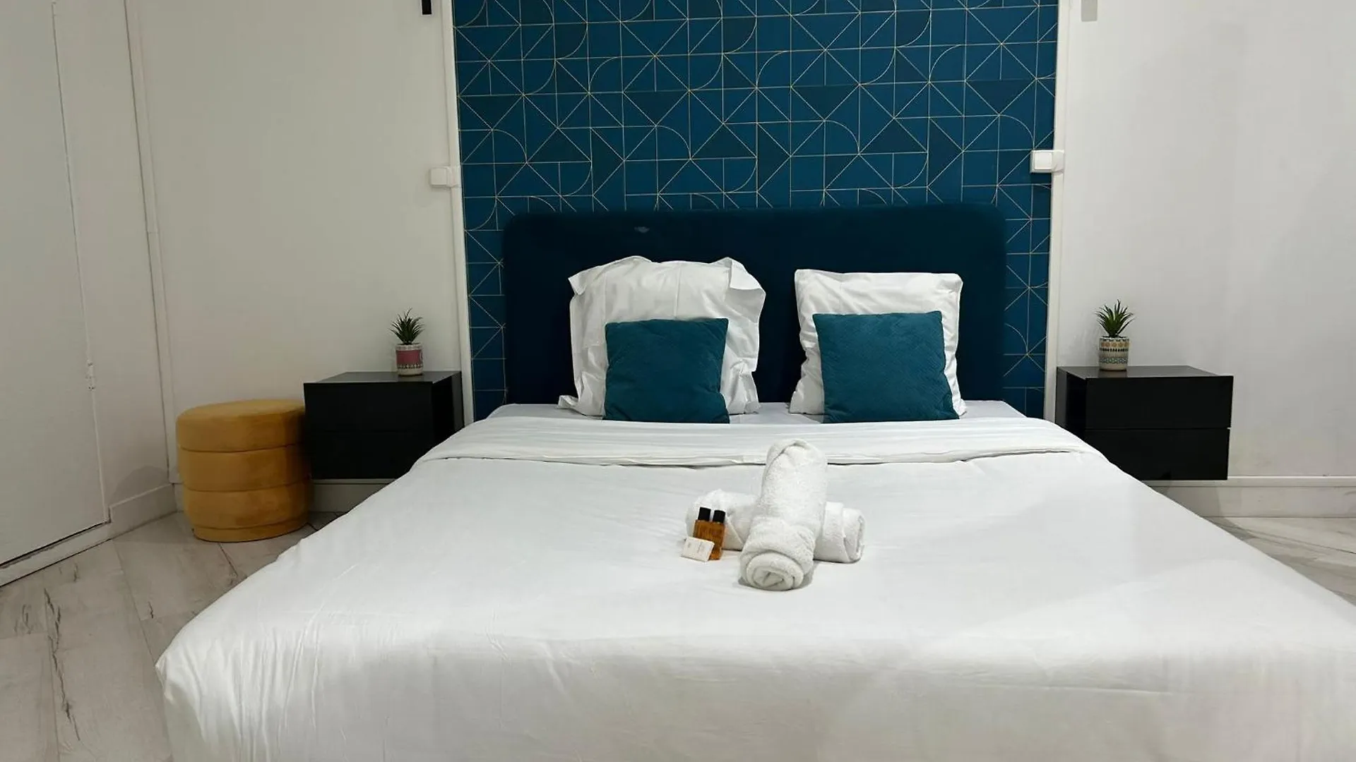 Modern Apartment - Batignolles Paris